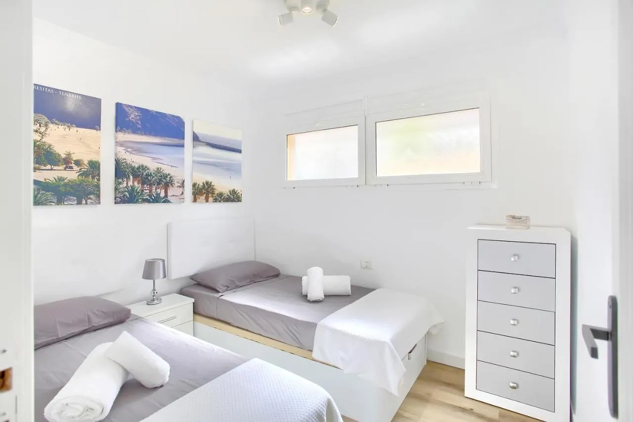 Apartment LUXURY PENTHOUSE, Best Sunset, Fast WiFi, Heated Pool Costa Adeje  Spanien