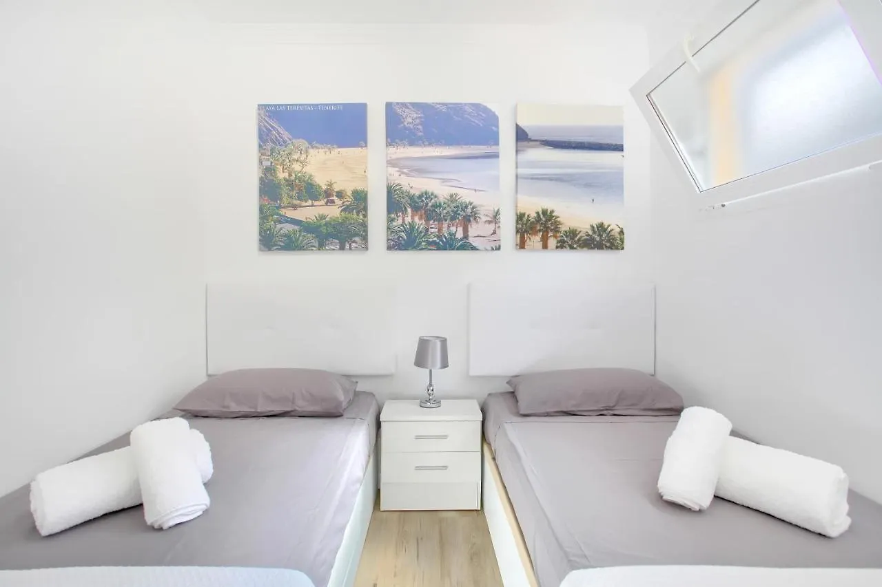 LUXURY PENTHOUSE, Best Sunset, Fast WiFi, Heated Pool Costa Adeje  Spanien