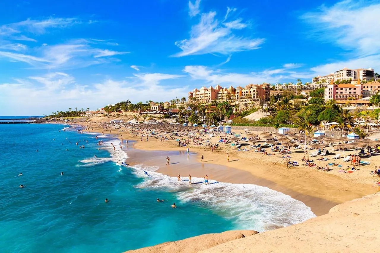 LUXURY PENTHOUSE, Best Sunset, Fast WiFi, Heated Pool Costa Adeje  Apartment Costa Adeje (Tenerife)